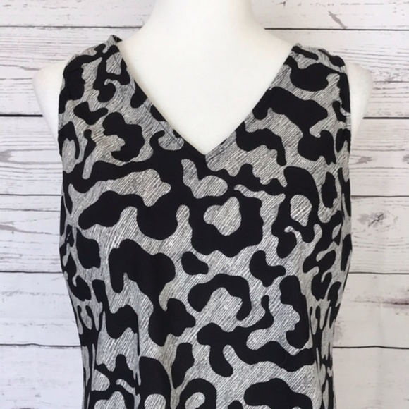 MOSSIMO SUPPLY CO Sheath V-neck Sleeveless Animal Print Top Size XS - Picture 4 of 10